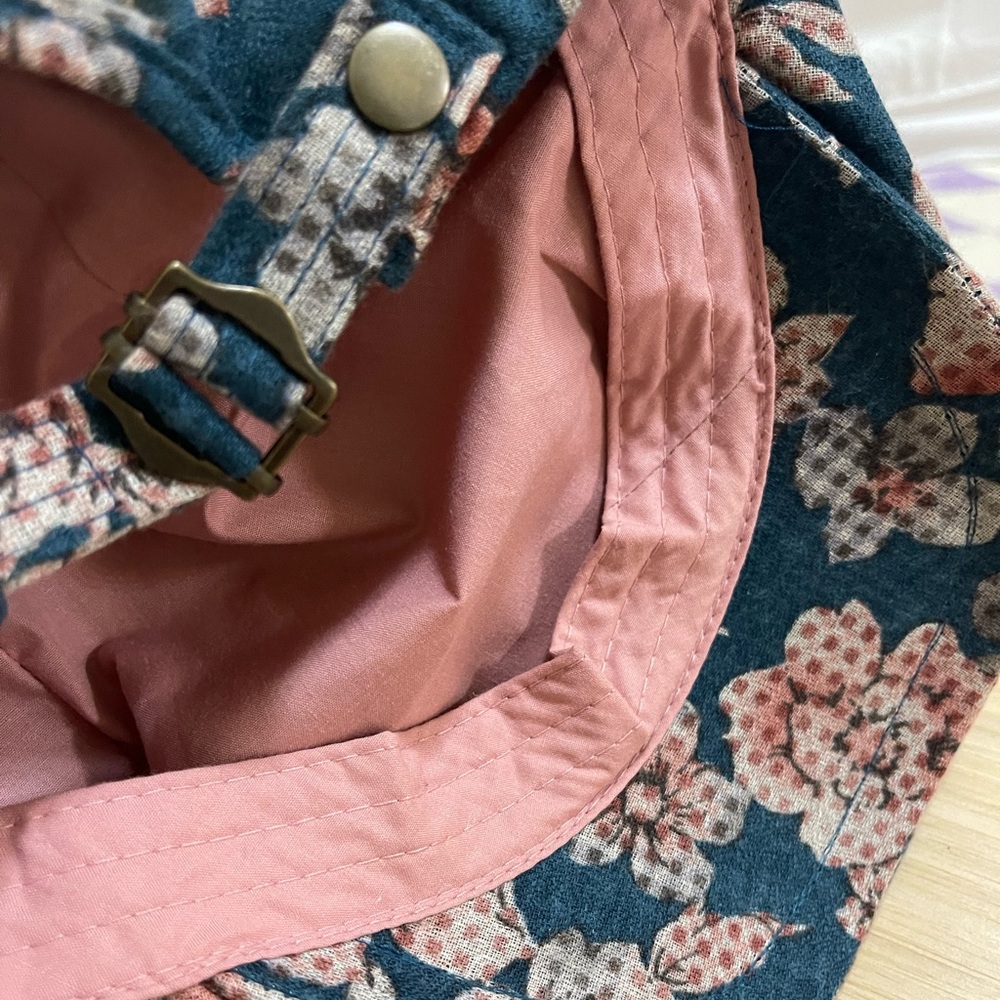 Flower pattern hat - Picture 5 of 11